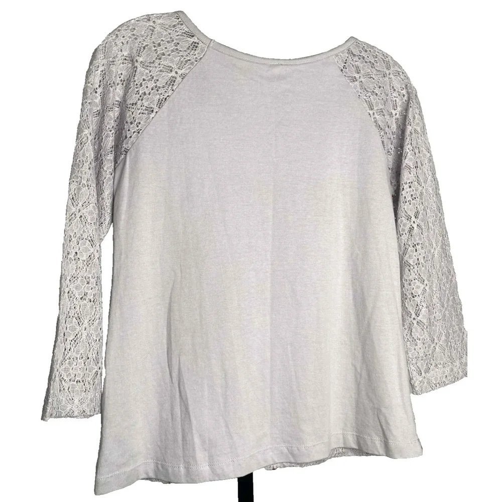 Free People blouse Size XS 3/4 Sleeve boho tribal crochet‎ Embroidered gray top